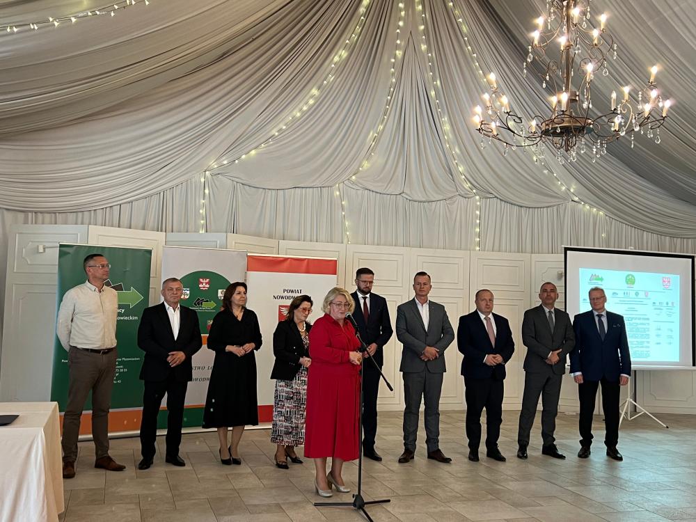 Zdjęcie galerii artykułu:  - 3_Partnerzy podpisujący Porozumienie o zawiązaniu Partnerstwa Lokalnego